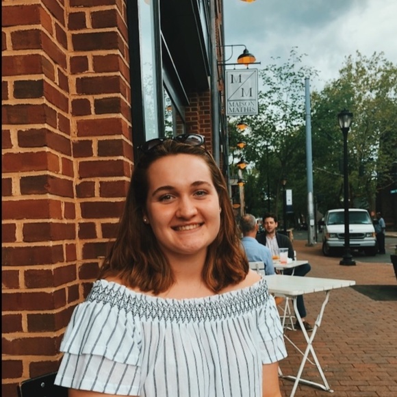 Meet your Posher, Julia - Picture 1 of 1